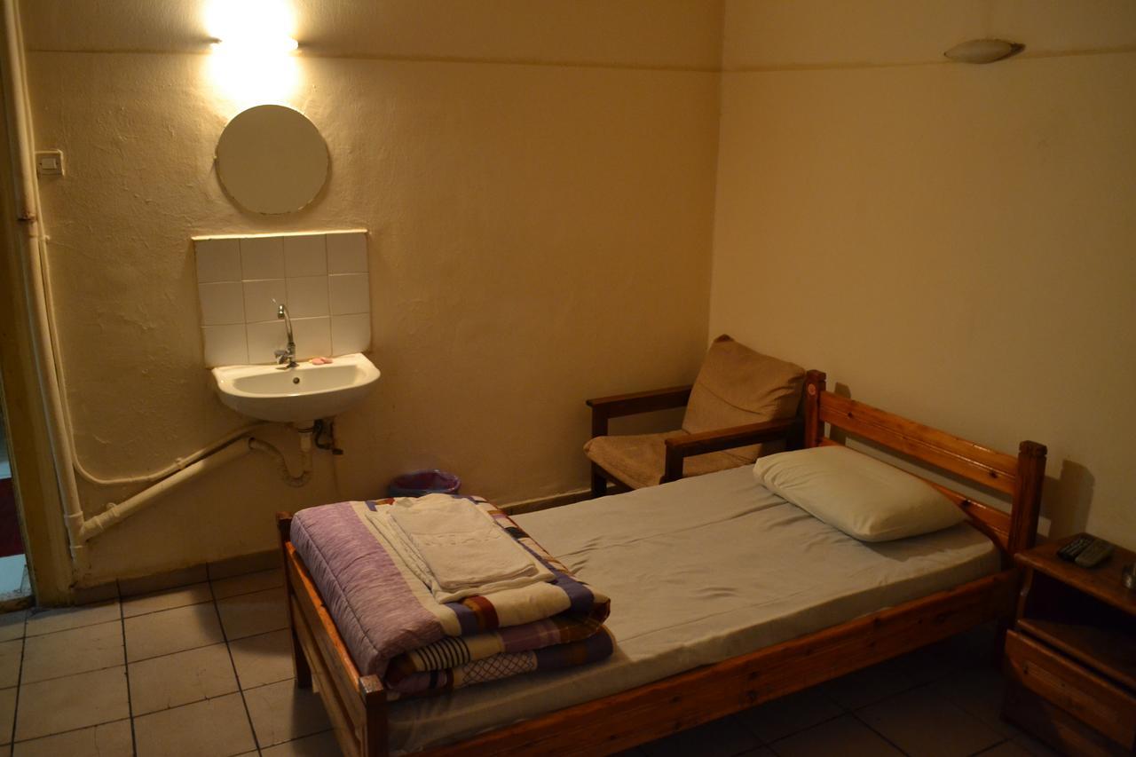 Ikaros Hotel Athena Bagian luar foto