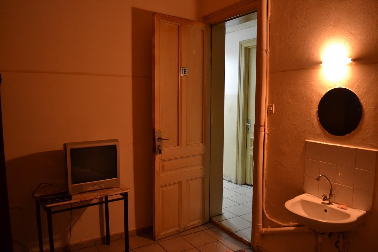 Ikaros Hotel Athena Bagian luar foto